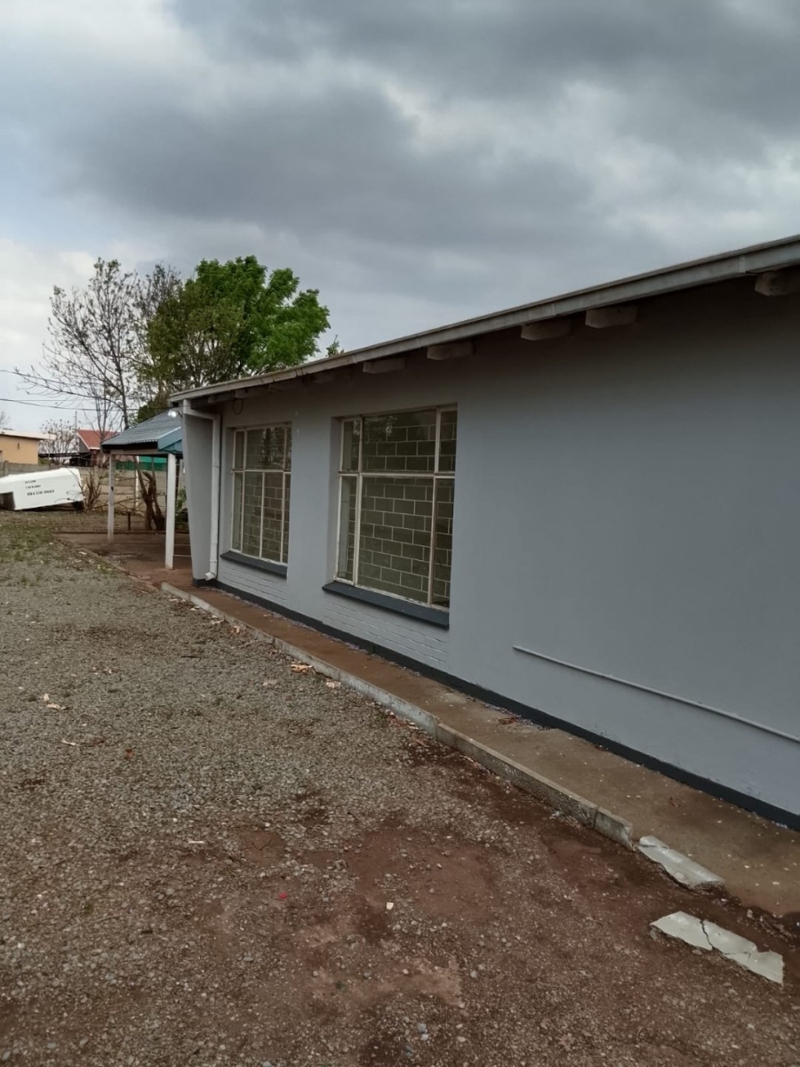 5 Bedroom Property for Sale in Roosheuwel North West